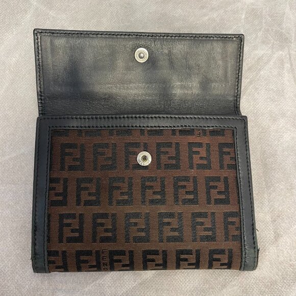 FENDI Zucchino Jacquard Fabric and Leather Bi-fold Wallet - Preowned - Picture 4 of 10